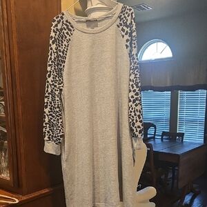 Suzanne Betro Gray Knit Sweatshirt Style Dress